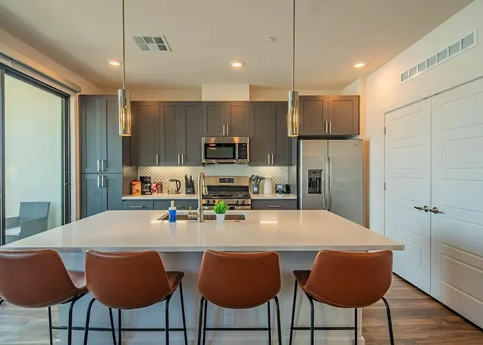 Apartment Serene 1br Kierland Commons, Tpc Golf, Pool, Gym, W-d Scottsdale