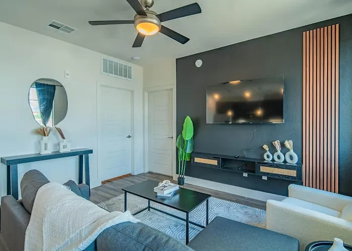 Serene 1br Kierland Commons, Tpc Golf, Pool, Gym, W-d Apartment *