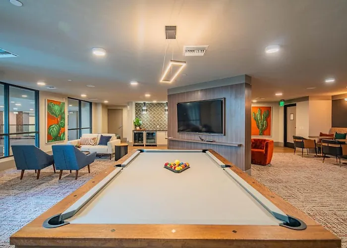 Apartment Serene 1br Kierland Commons, Tpc Golf, Pool, Gym, W-d Scottsdale