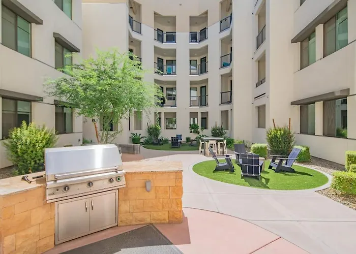 Serene 1br Kierland Commons, Tpc Golf, Pool, Gym, W-d Apartment *
