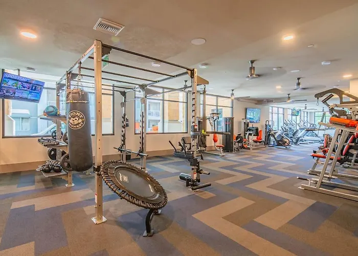 Serene 1br Kierland Commons, Tpc Golf, Pool, Gym, W-d