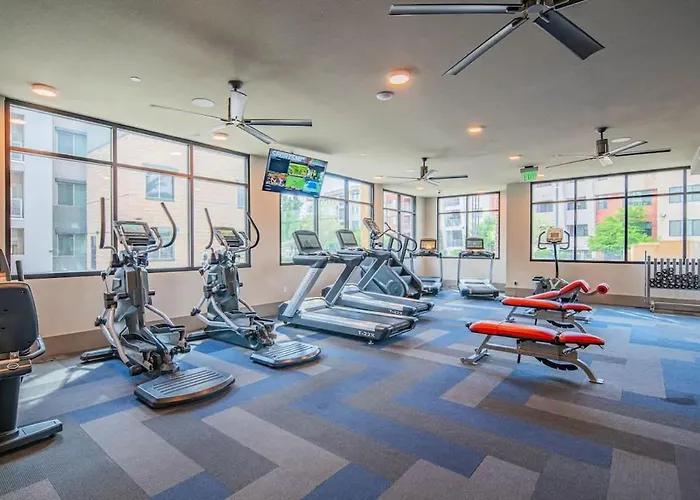 Serene 1br Kierland Commons, Tpc Golf, Pool, Gym, W-d Apartment