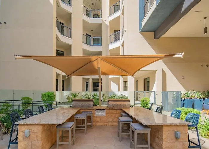 Serene 1br Kierland Commons, Tpc Golf, Pool, Gym, W-d Apartment *