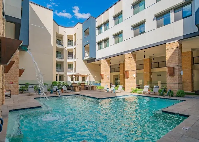 Serene 1br Kierland Commons, Tpc Golf, Pool, Gym, W-d Scottsdale
